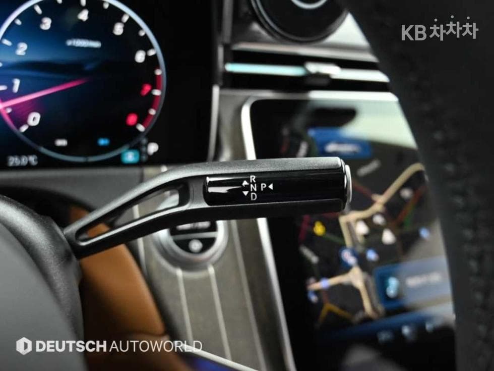Mercedes-Benz - E-Class | E300 4MATIC Exclusive 9