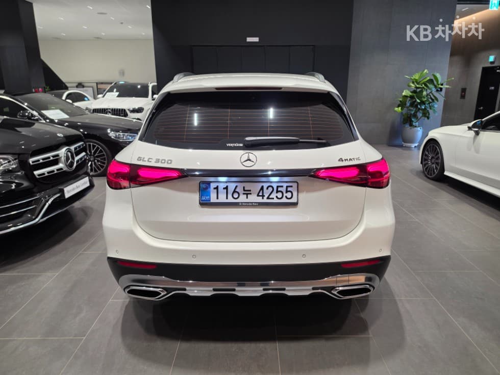 Mercedes-Benz - GLC-Class | 300 4Matic Avantgarde 3