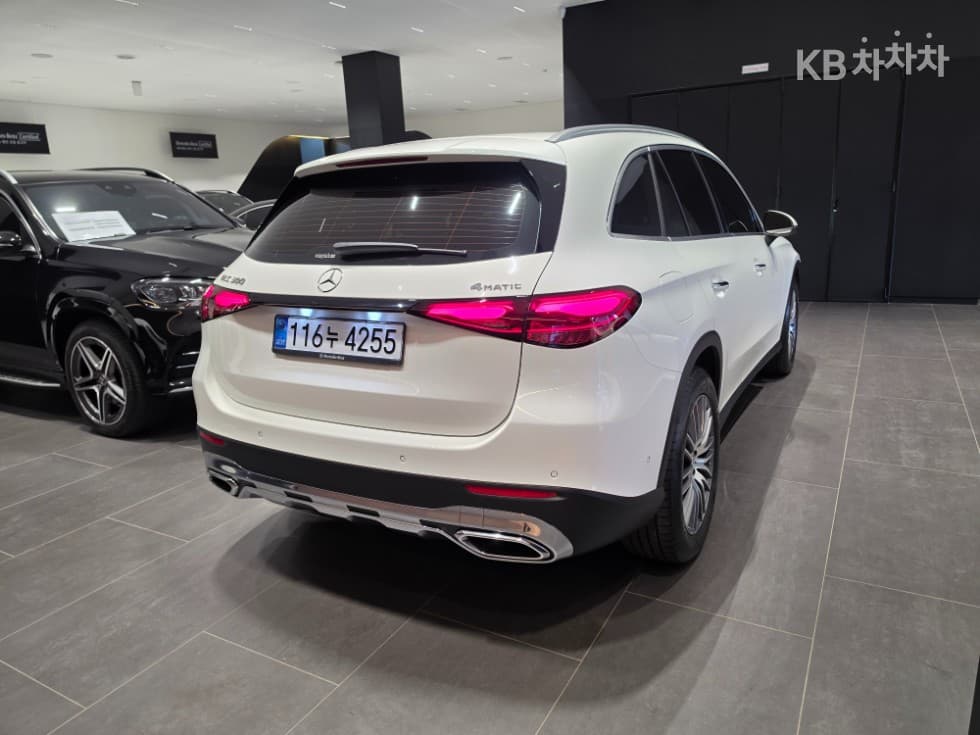 Mercedes-Benz - GLC-Class | 300 4Matic Avantgarde 4