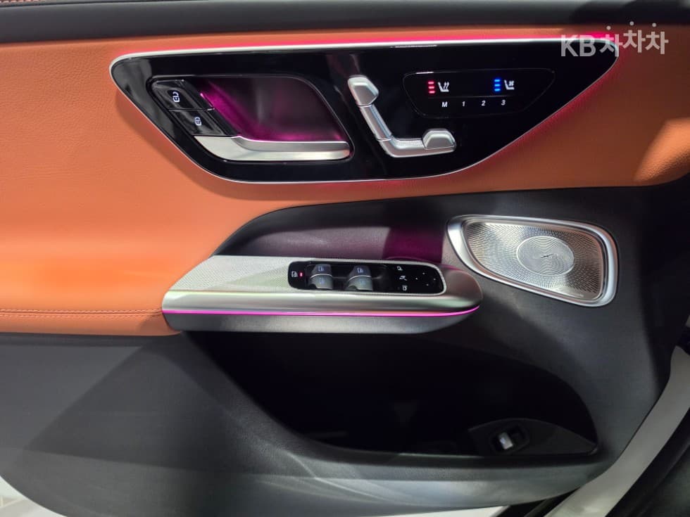 Mercedes-Benz - GLC-Class | 300 4Matic Avantgarde 11