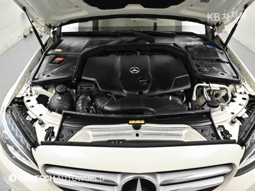 Mercedes-Benz - C-Class | The New BlueTEC Avantgarde W205(14~) 6