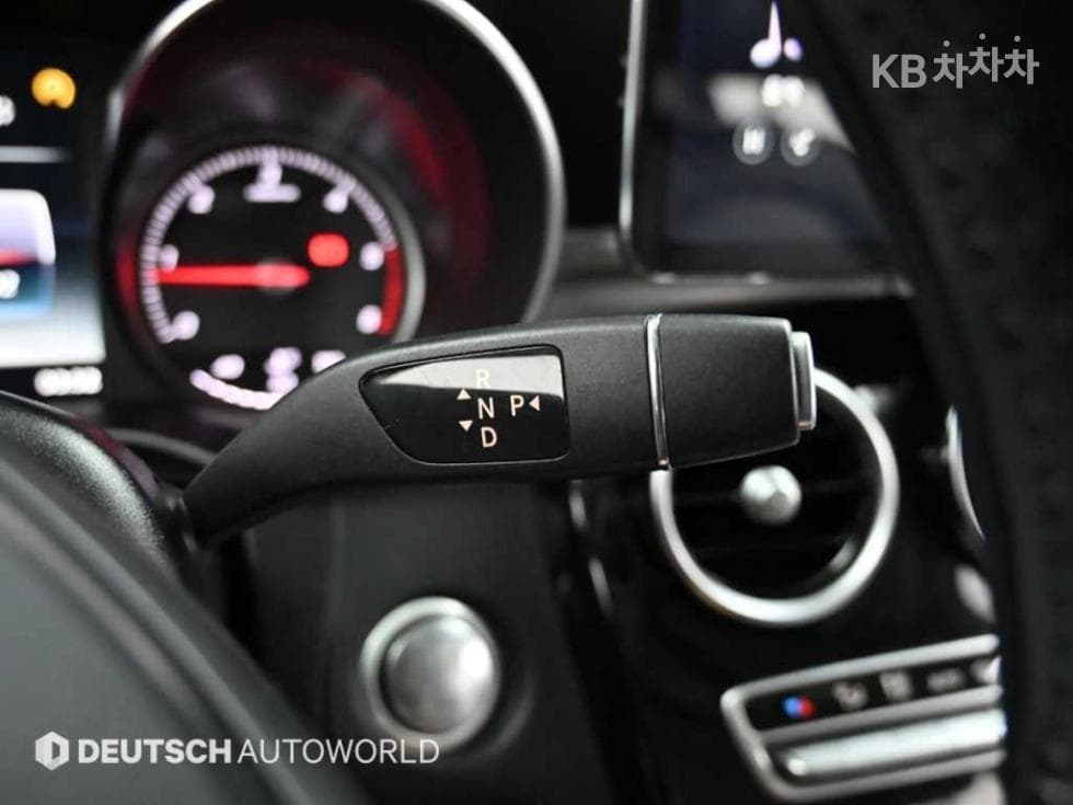 Mercedes-Benz - C-Class | The New BlueTEC Avantgarde W205(14~) 9