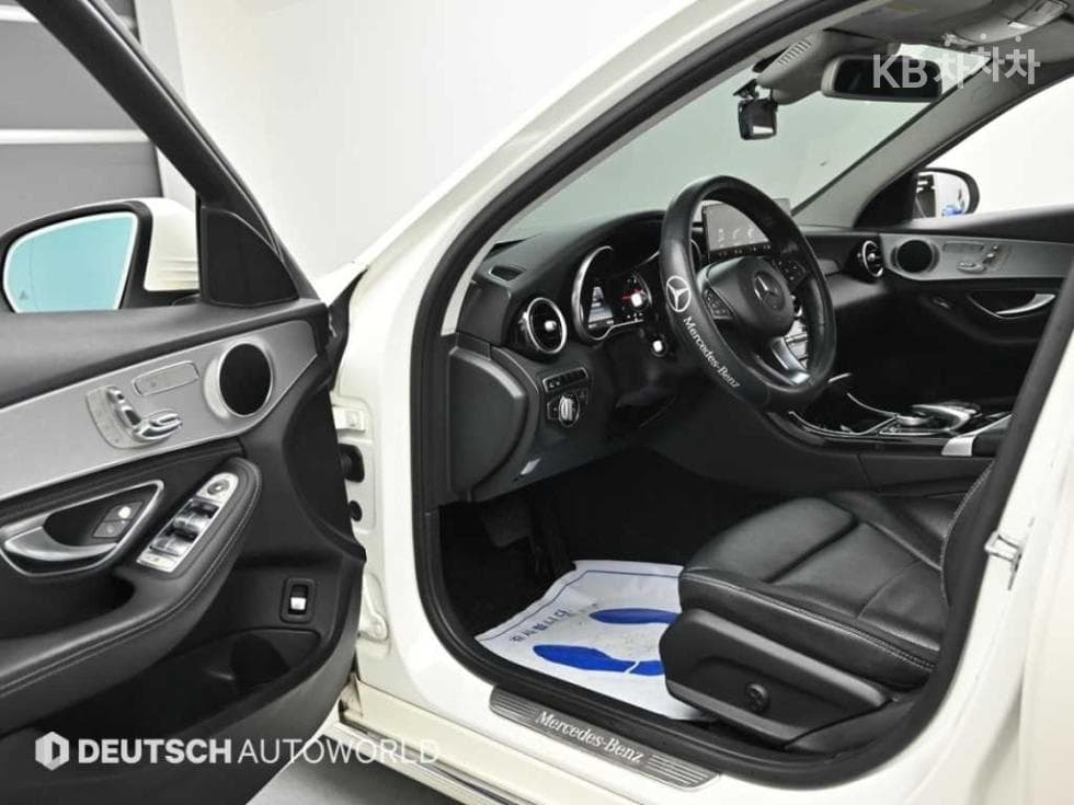 Mercedes-Benz - C-Class | The New BlueTEC Avantgarde W205(14~) 11