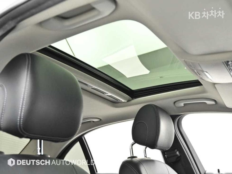 Mercedes-Benz - C-Class | The New BlueTEC Avantgarde W205(14~) 18