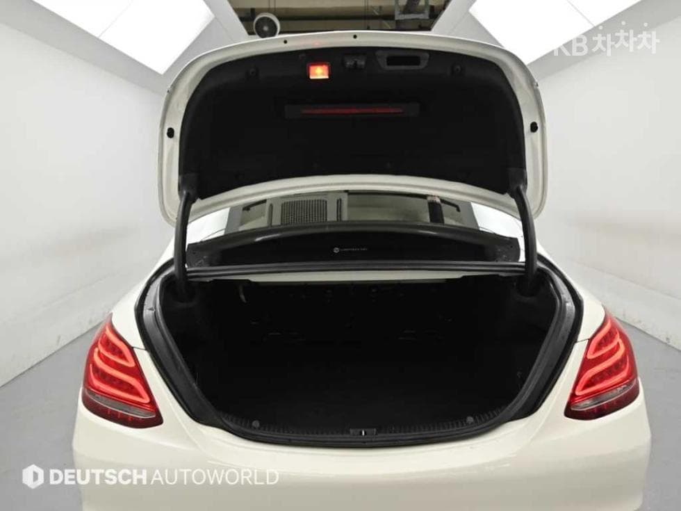 Mercedes-Benz - C-Class | The New BlueTEC Avantgarde W205(14~) 19