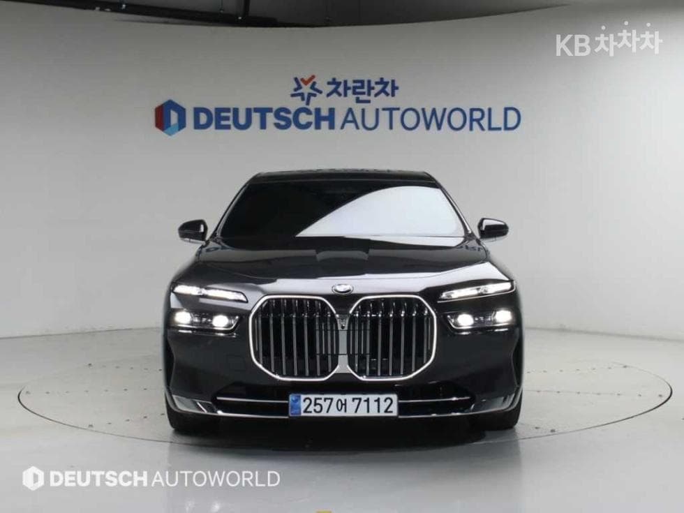 بي إم دبليو - 7-Series | 740 sDrive M Sport Executive 3