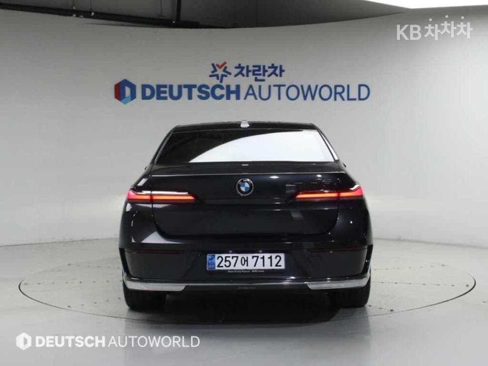 بي إم دبليو - 7-Series | 740 sDrive M Sport Executive 4