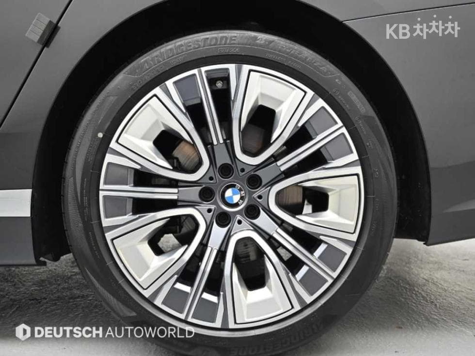 بي إم دبليو - 7-Series | 740 sDrive M Sport Executive 5