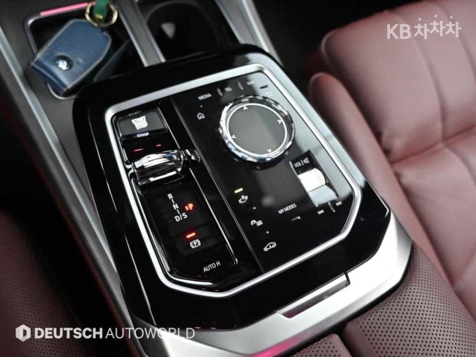 بي إم دبليو - 7-Series | 740 sDrive M Sport Executive 9