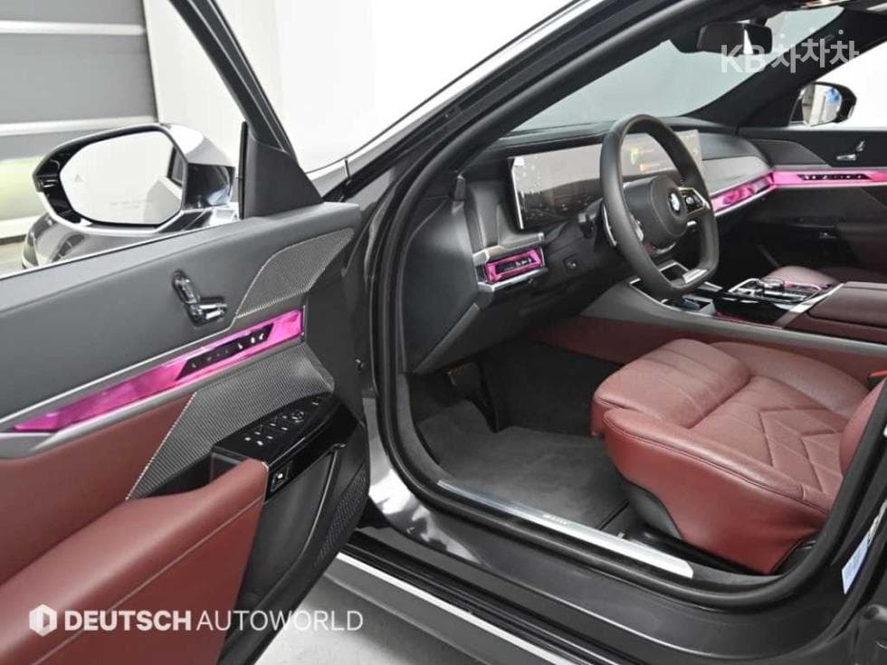بي إم دبليو - 7-Series | 740 sDrive M Sport Executive 11