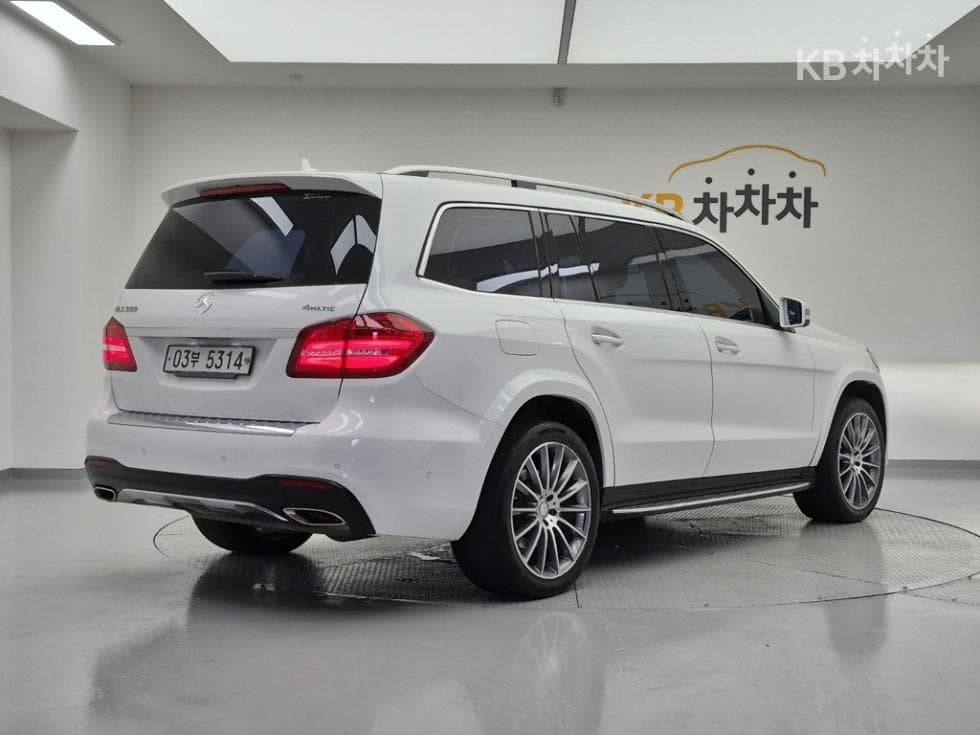 Mercedes-Benz - GLS-Class | 500 4MATIC 4