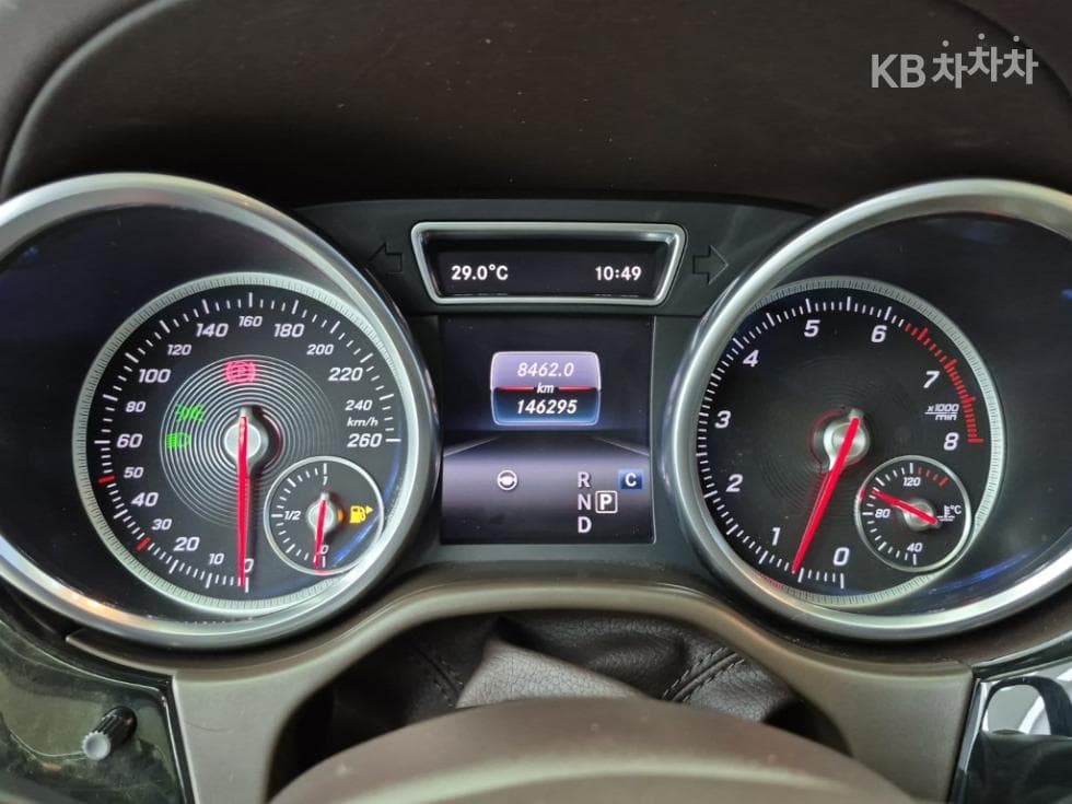 Mercedes-Benz - GLS-Class | 500 4MATIC 7