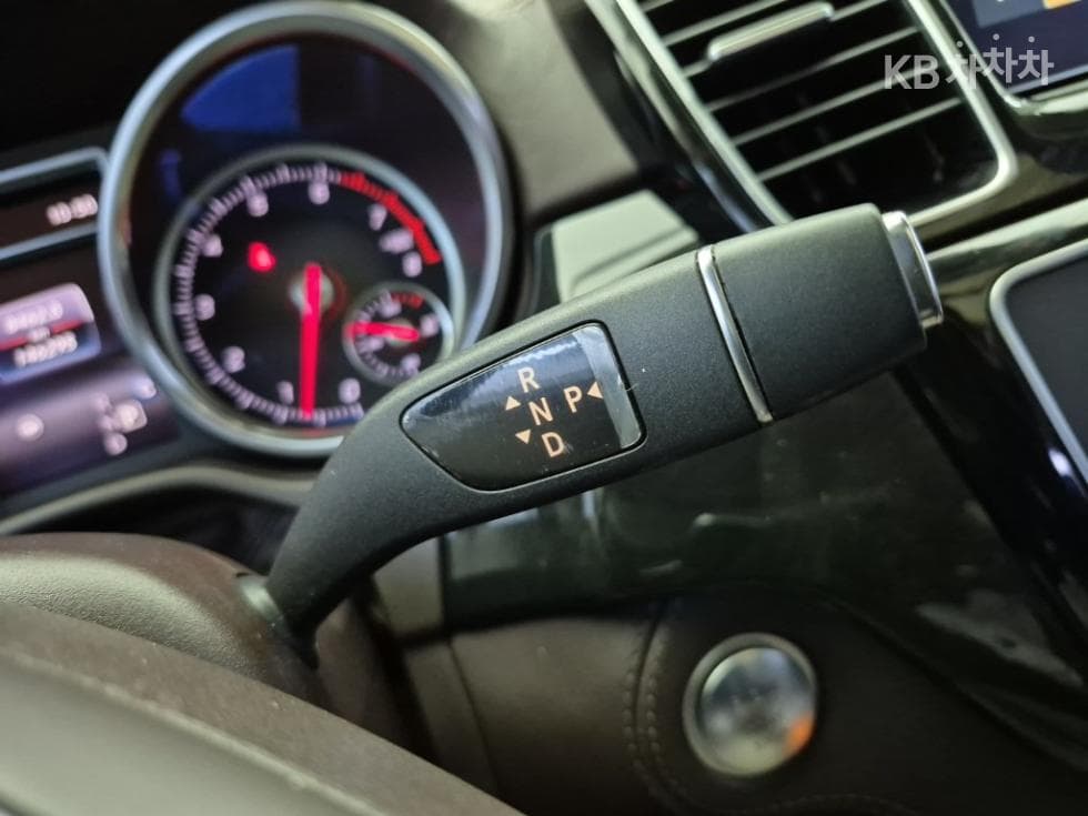 Mercedes-Benz - GLS-Class | 500 4MATIC 8