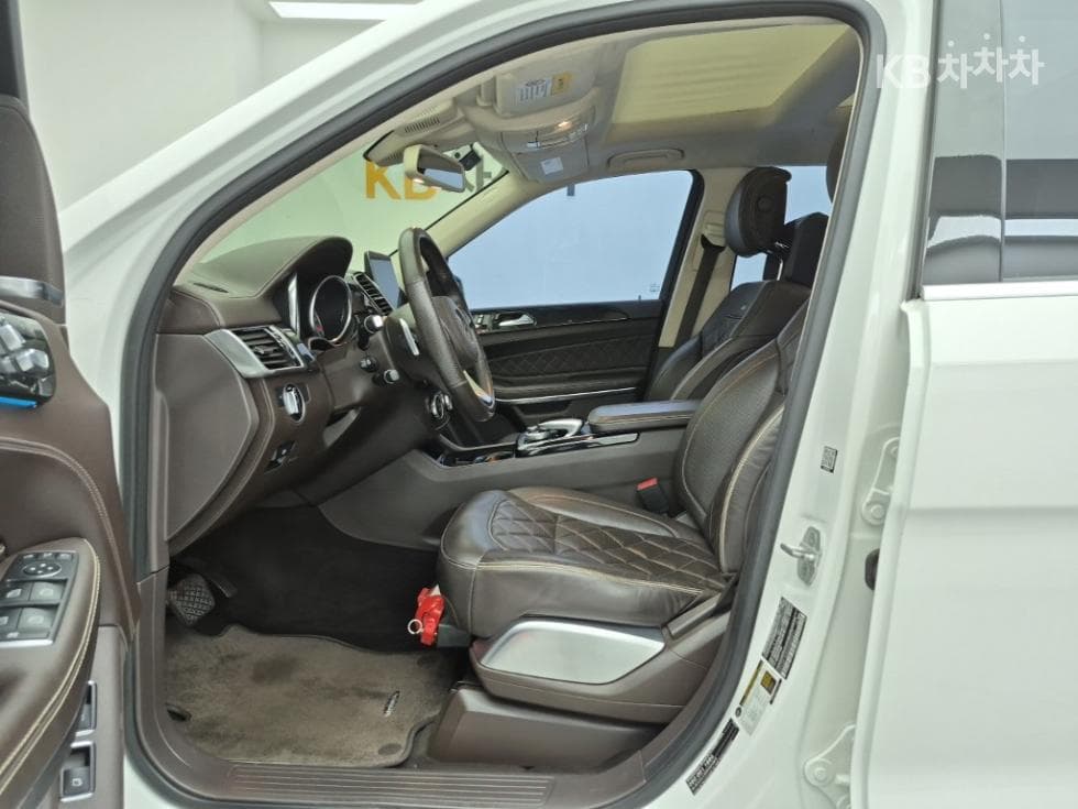 Mercedes-Benz - GLS-Class | 500 4MATIC 11