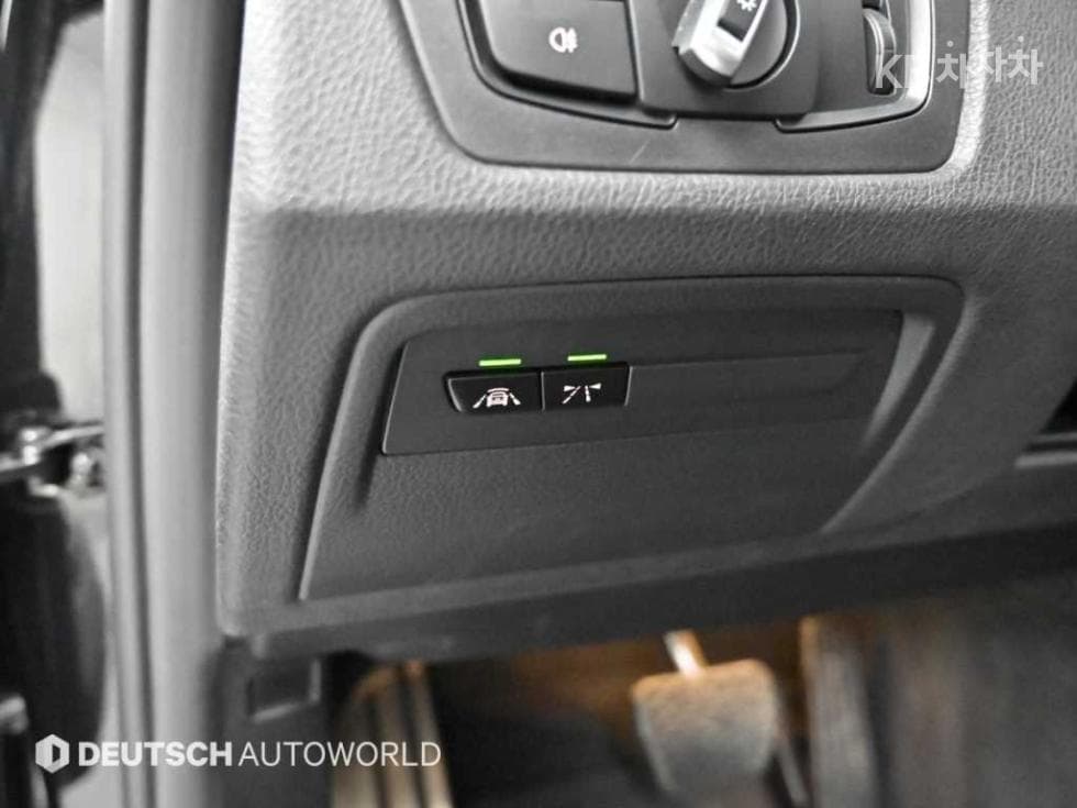 BMW - 3-Series | New 320 Sedan M Sport F30(13~) 16