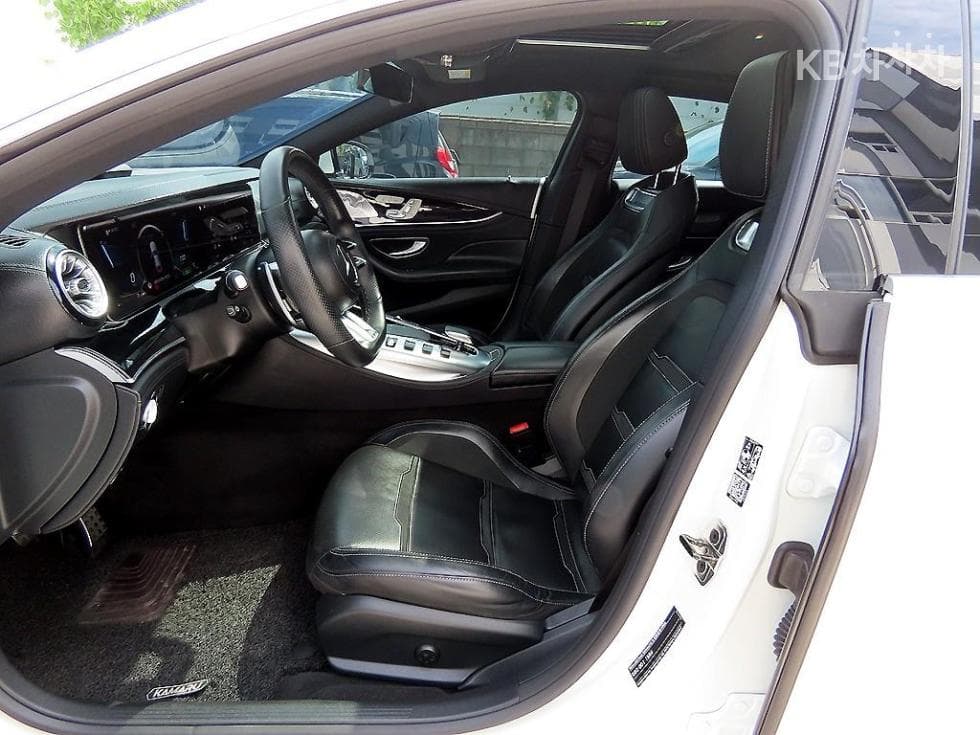 Mercedes-Benz - AMG GT | 43 4MATIC+ Base 5