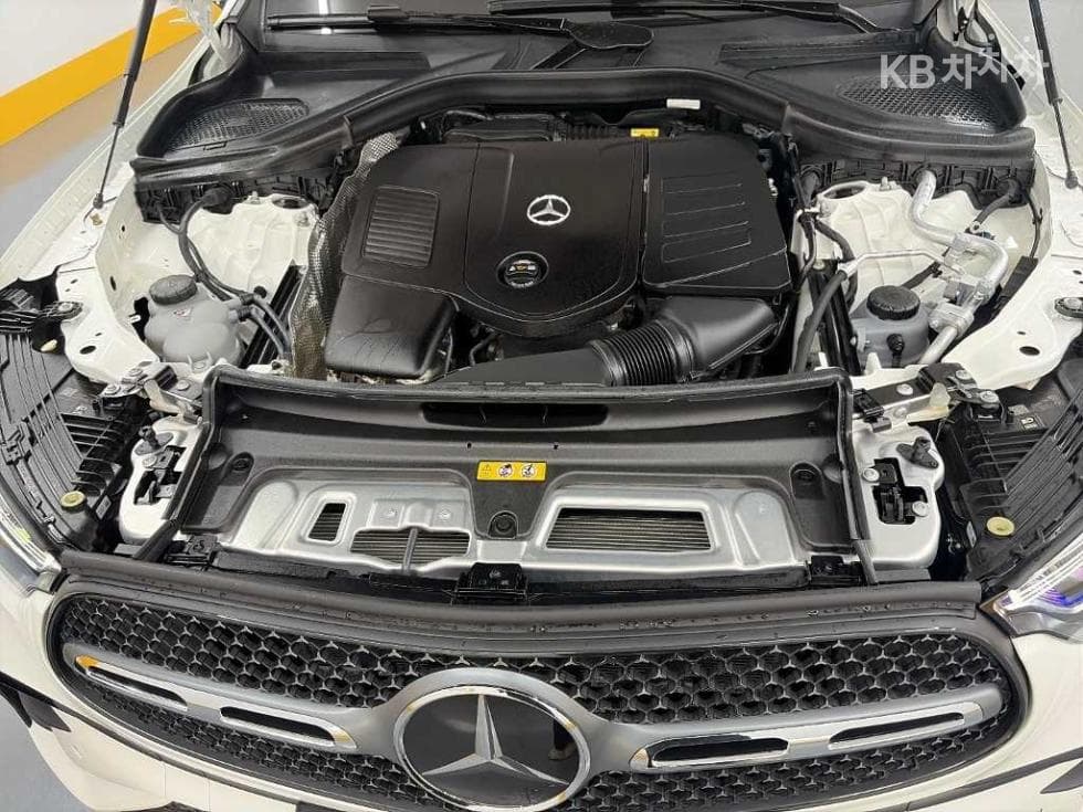 مرسيدس - GLC-Class | 300 4Matic Coupe AMG Line 5