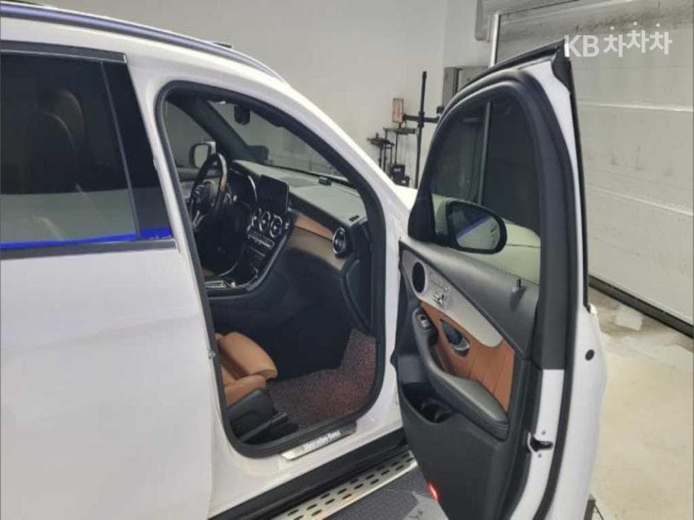 Mercedes-Benz - GLC-Class | 300 4Matic 17