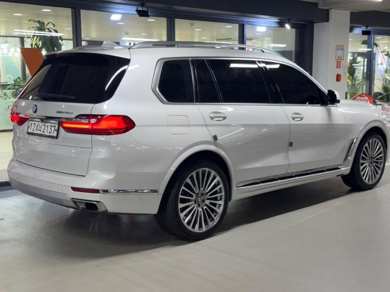 BMW - X7 | xDrive 30 The Pure 4