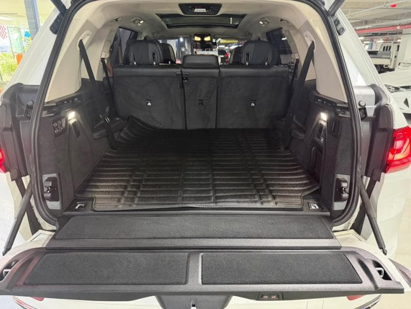 BMW - X7 | xDrive 30 The Pure 18