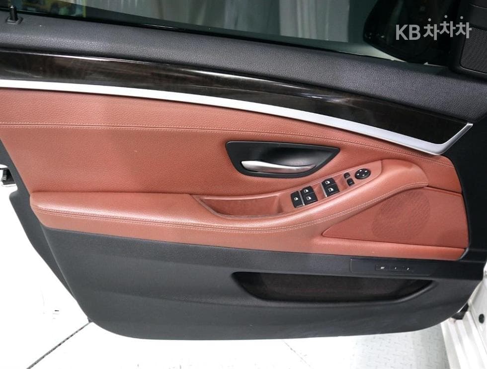 BMW - 5-Series | New 528 M Dynamic F10 8