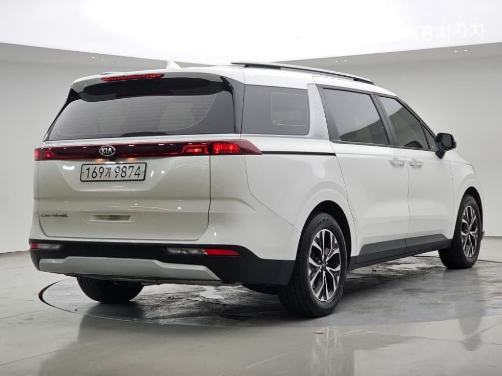 Kia - Карнивал | 4Gen D2.2 9Seater Prestige 3