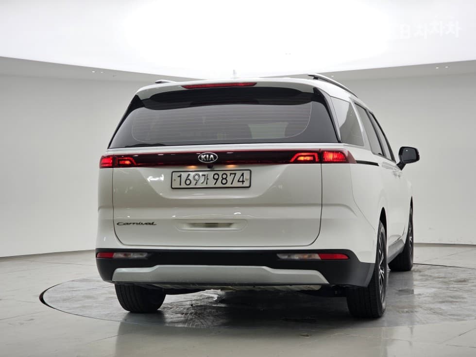 Kia - Карнивал | 4Gen D2.2 9Seater Prestige 4