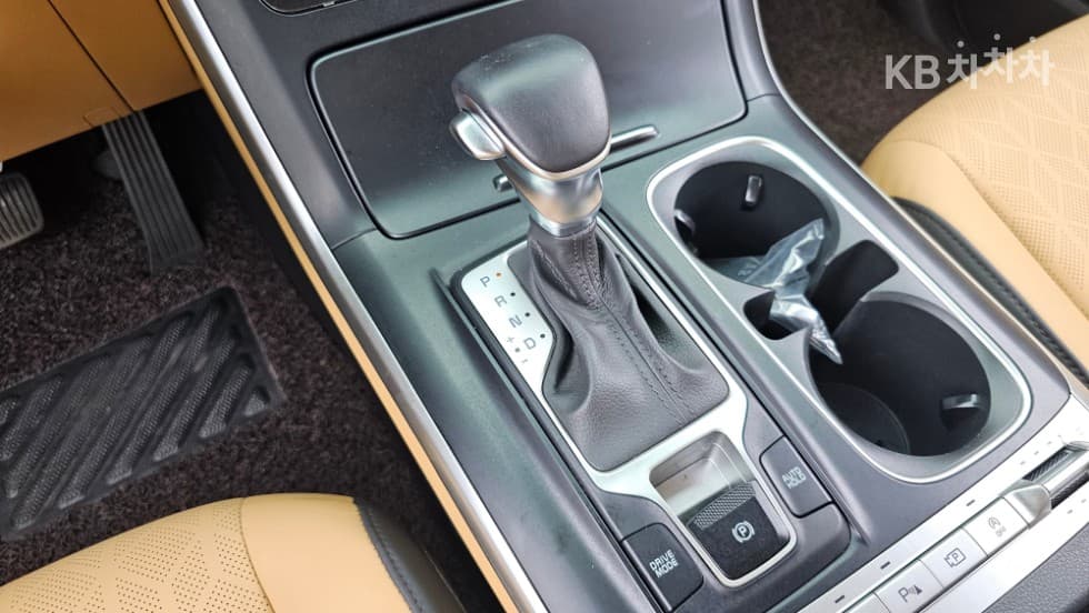 Kia - Карнивал | 4Gen D2.2 9Seater Prestige 10