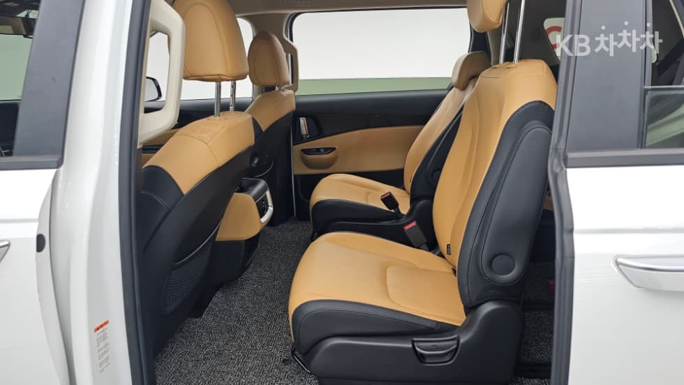 Kia - Карнивал | 4Gen D2.2 9Seater Prestige 13
