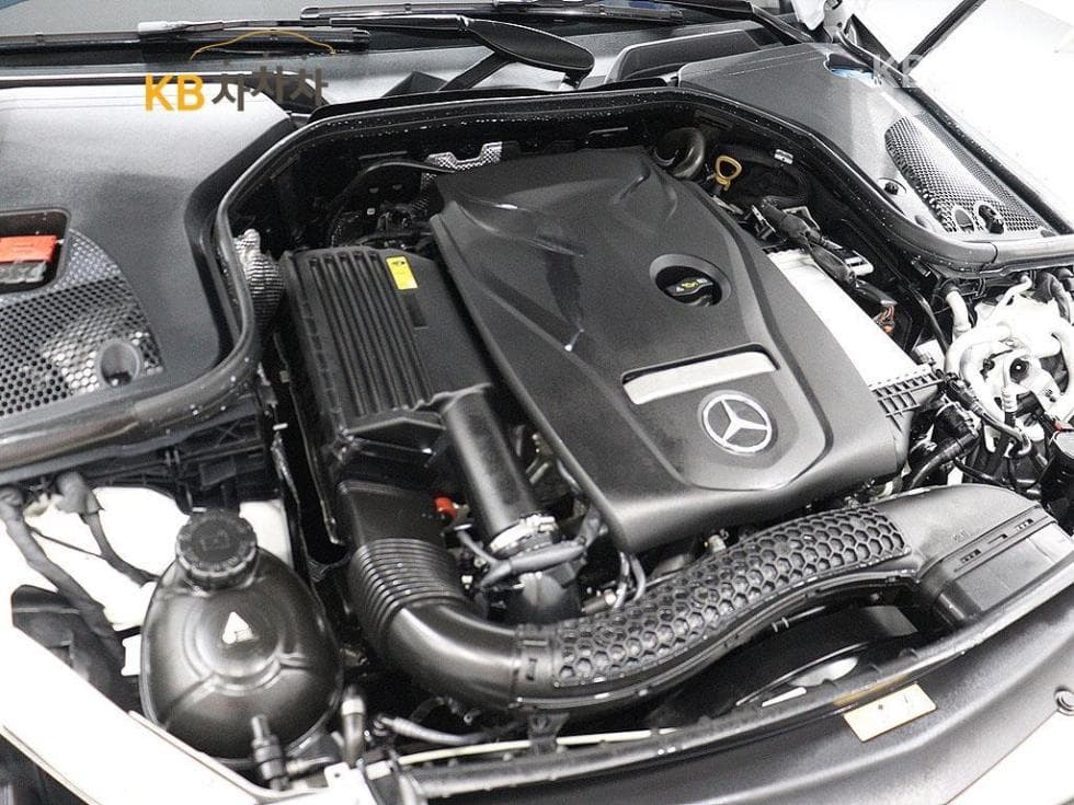 Mercedes-Benz - E-Class | E250 Exclusive 13
