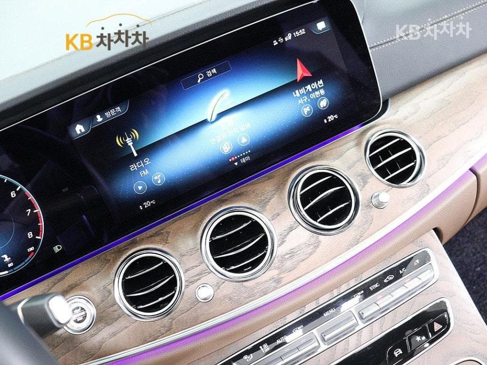 Mercedes-Benz - E-Class | E250 Exclusive 17