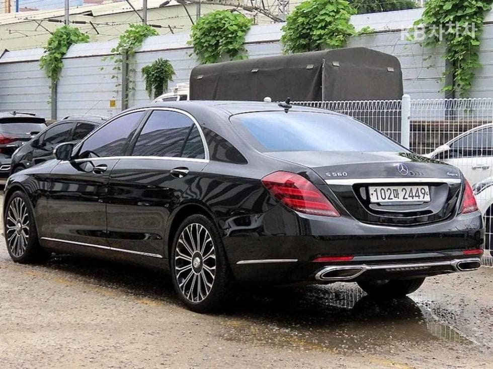 Mercedes-Benz - S-Class | New S560L 4MATIC 3