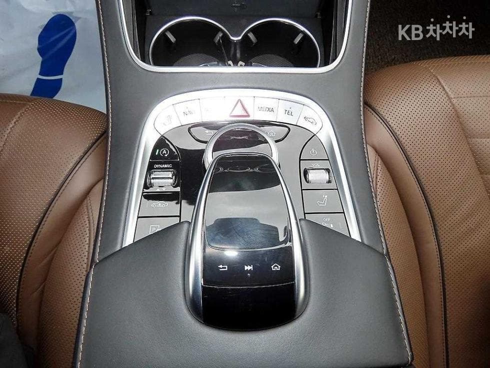 Mercedes-Benz - S-Class | New S560L 4MATIC 11