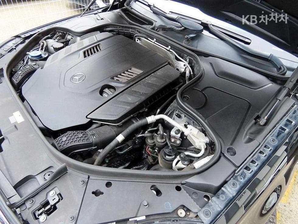 Mercedes-Benz - S-Class | New S560L 4MATIC 19
