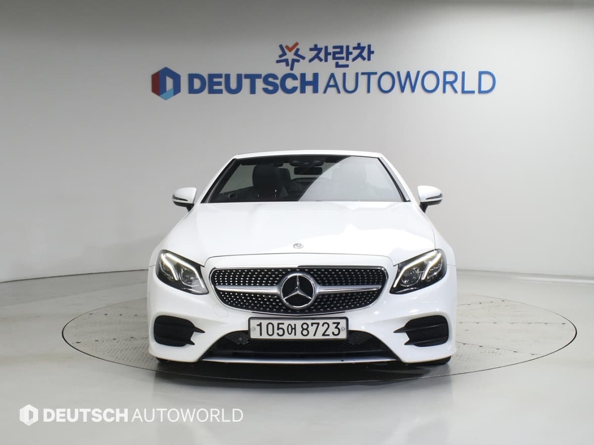 Mercedes-Benz - E-Class | E220 Cabriolet 3