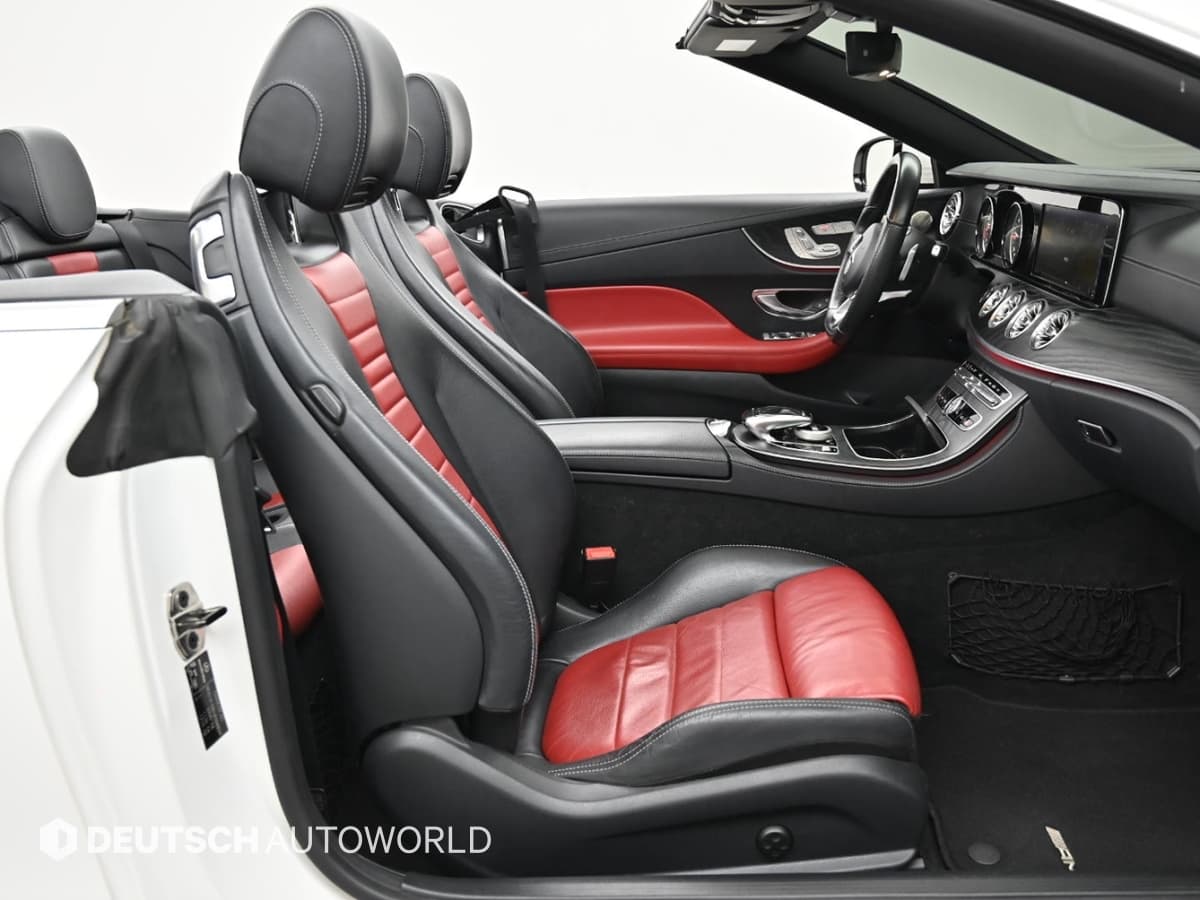 Mercedes-Benz - E-Class | E220 Cabriolet 10