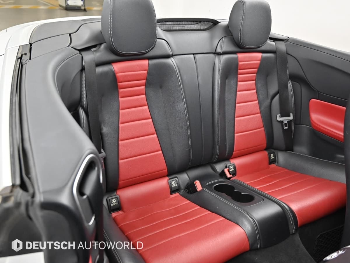 Mercedes-Benz - E-Class | E220 Cabriolet 12