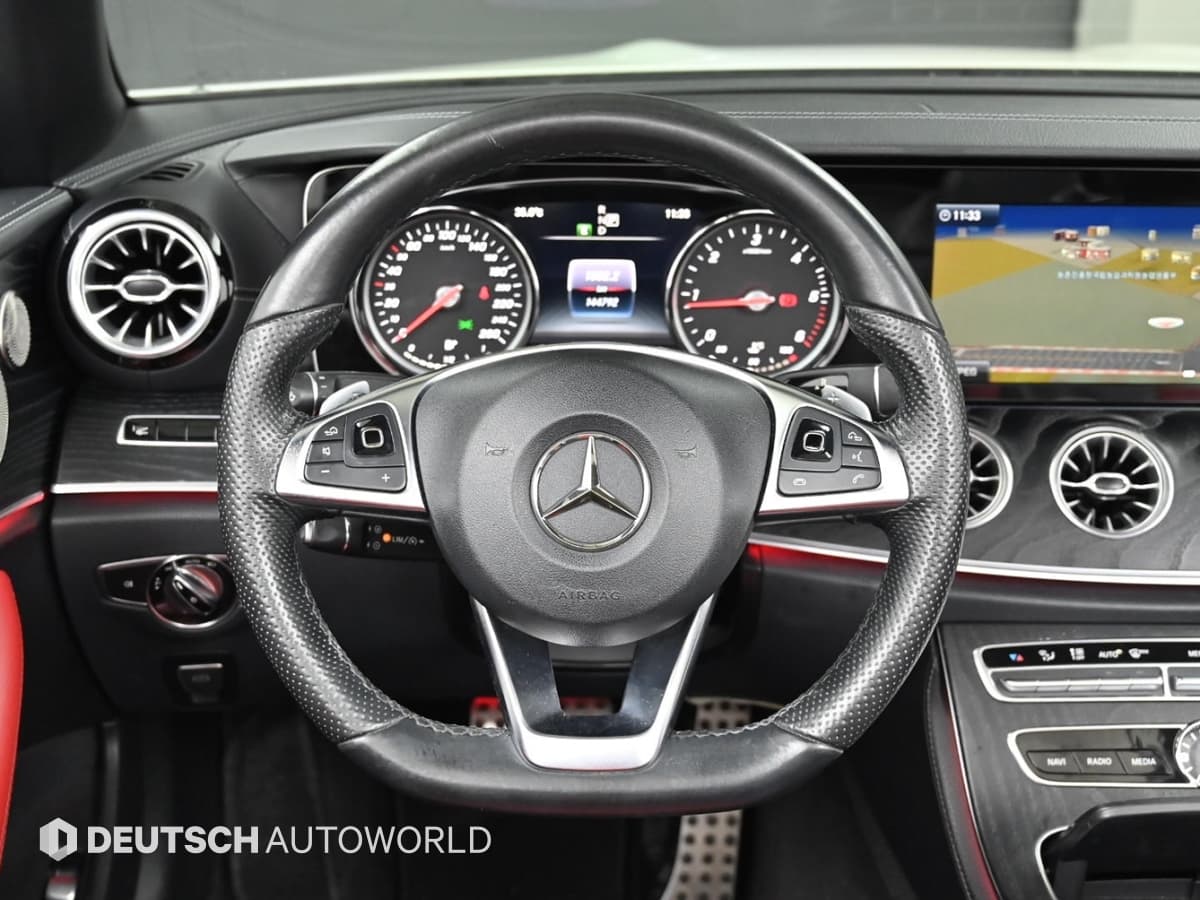 Mercedes-Benz - E-Class | E220 Cabriolet 13