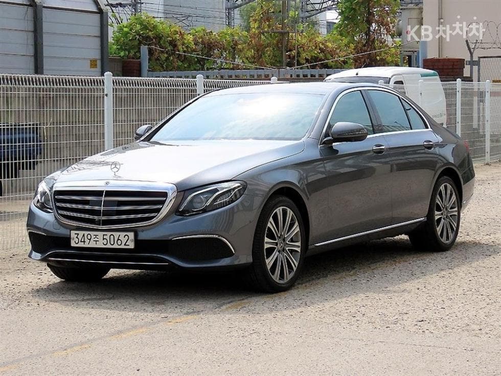Mercedes-Benz - E-Class | E450 4MATIC EXCLUSIVE 2