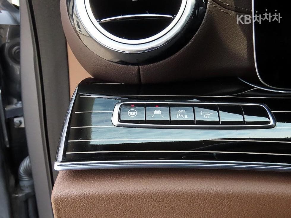 Mercedes-Benz - E-Class | E450 4MATIC EXCLUSIVE 12