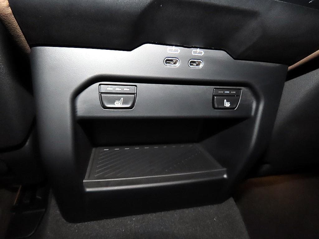 BMW - 5-Series | New 520 Base 15