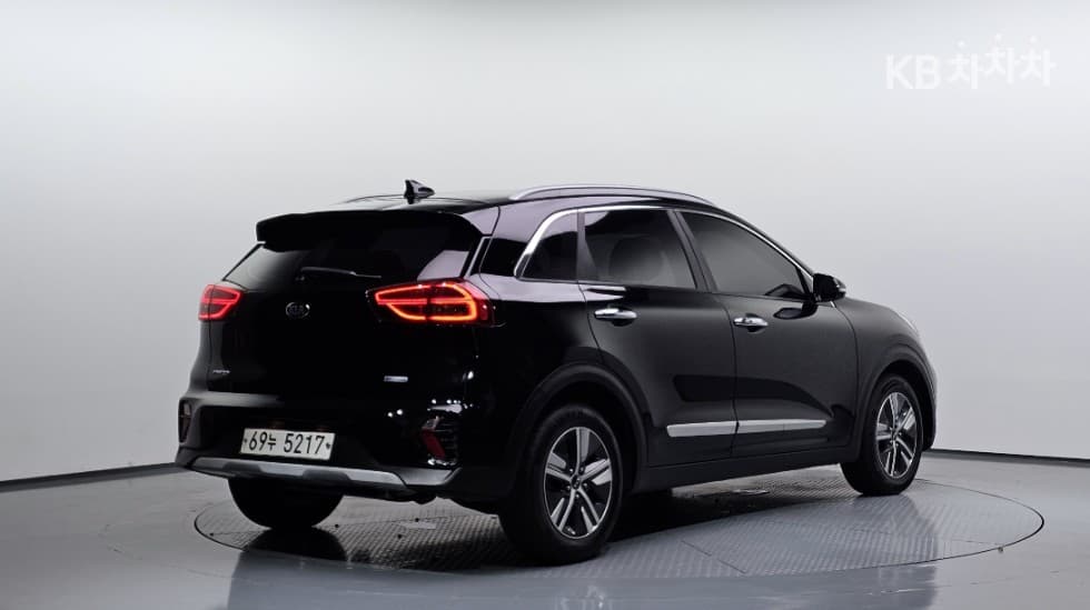 Kia - Ниро | The New 1.6 HEV Prestige 3