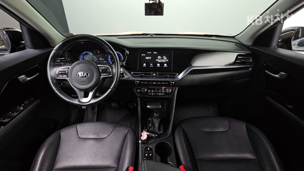 Kia - Ниро | The New 1.6 HEV Prestige 8