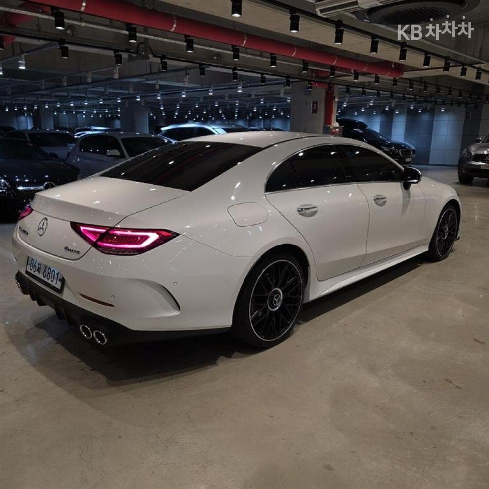 Mercedes-Benz - CLS-Class | 400 4MATIC AMG Line 3