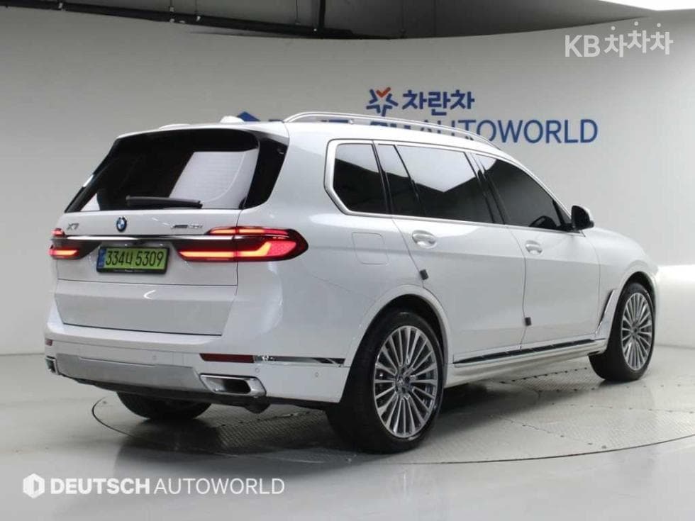 BMW - X7 | xDrive 40 ThePure 6Seater 2