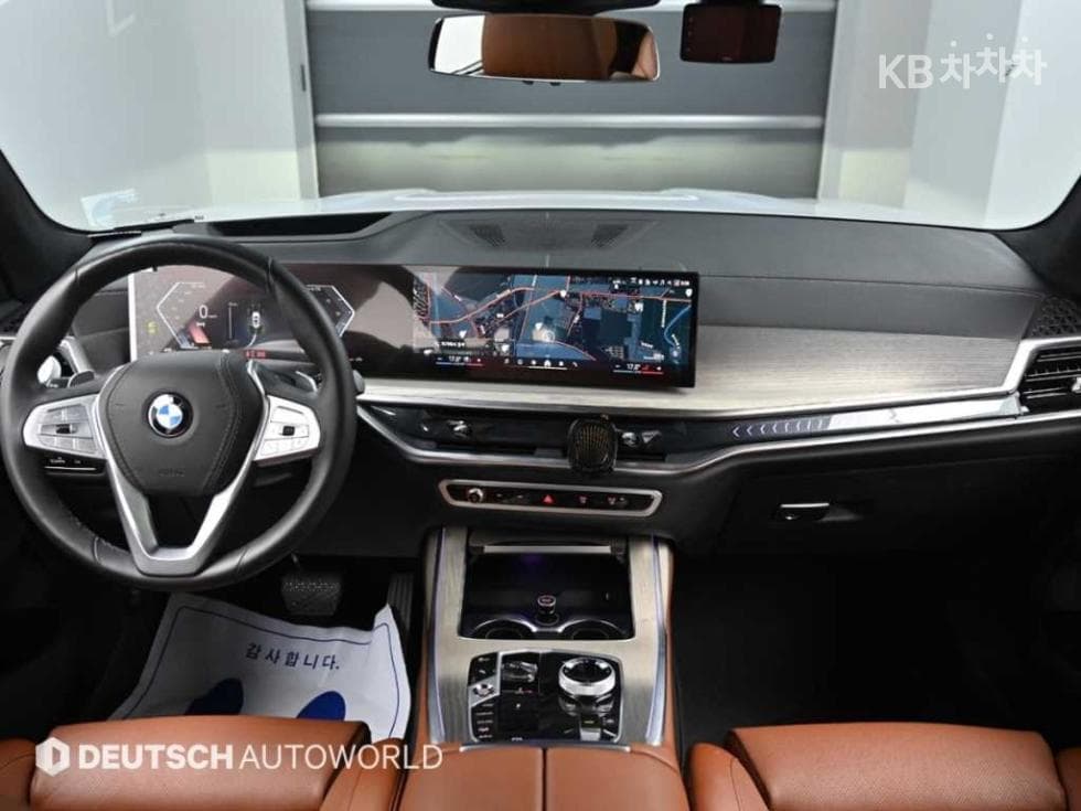 BMW - X7 | xDrive 40 ThePure 6Seater 7