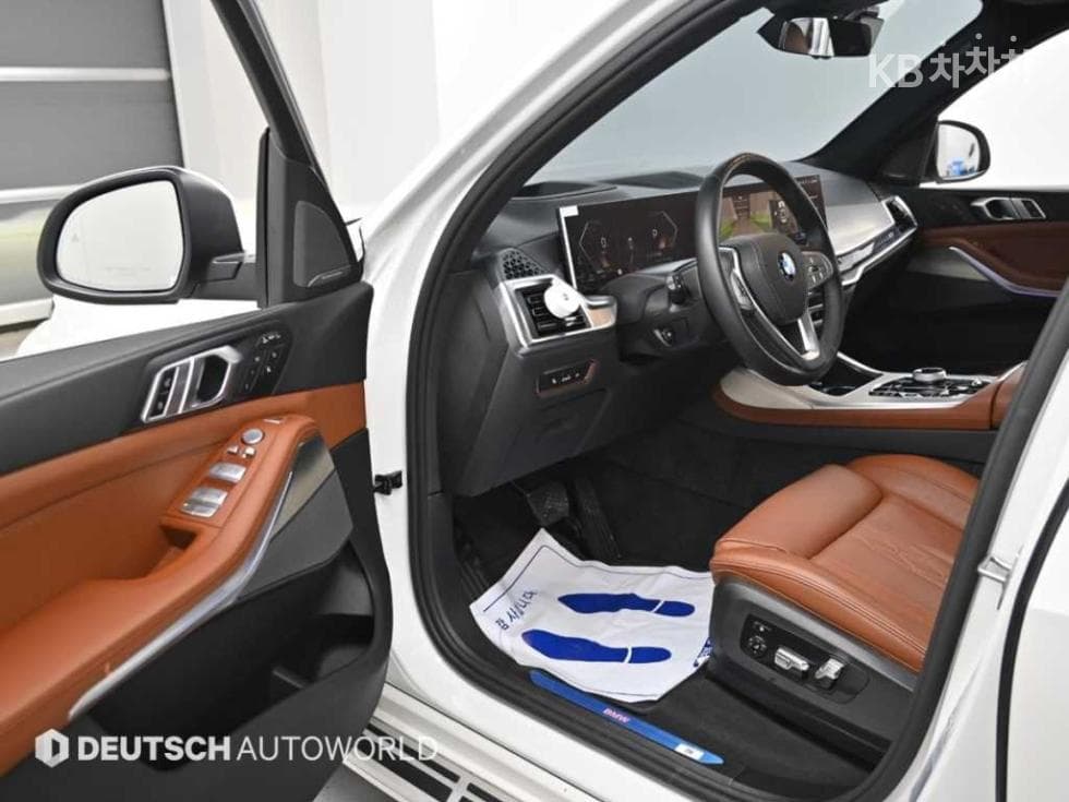 BMW - X7 | xDrive 40 ThePure 6Seater 11
