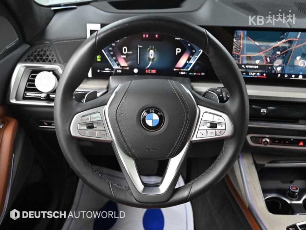 BMW - X7 | xDrive 40 ThePure 6Seater 13