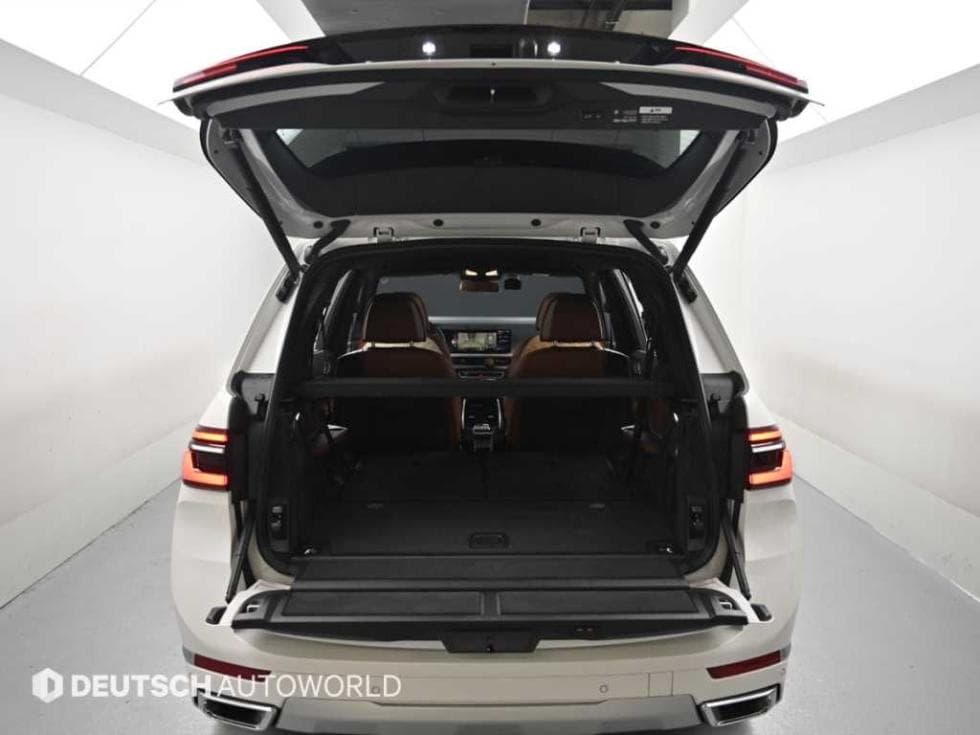 BMW - X7 | xDrive 40 ThePure 6Seater 19