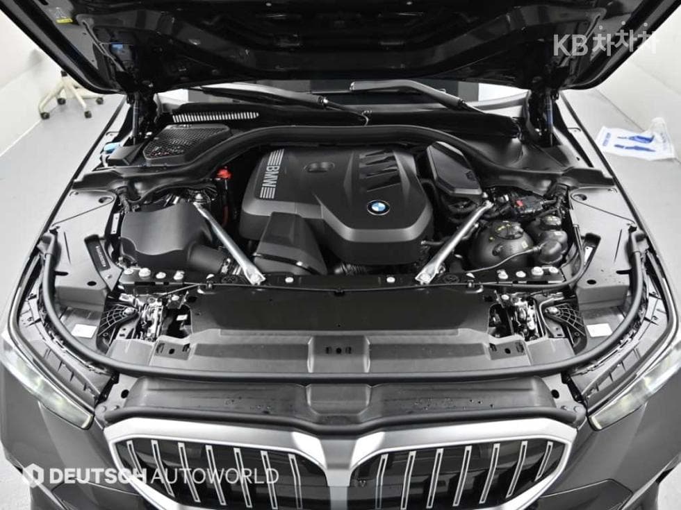 BMW - 5-Series | New 530 xDrive M Sport 6
